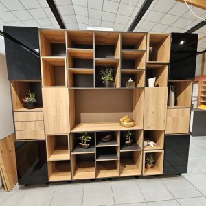 Meuble bibliothèque sur mesure bois et noir laqué – Caen